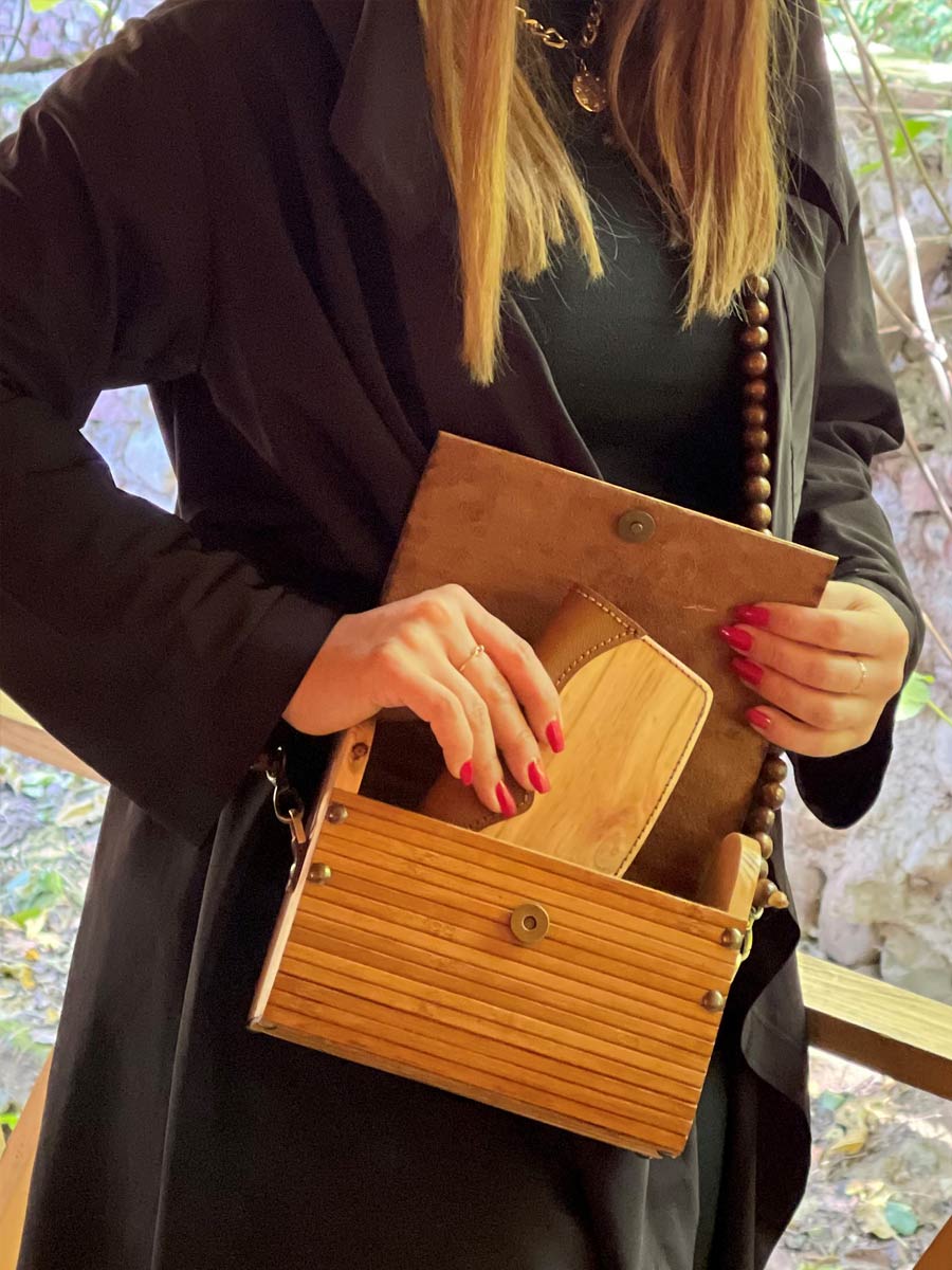 کیف دوشی زنانه چوبی مدل حصیری